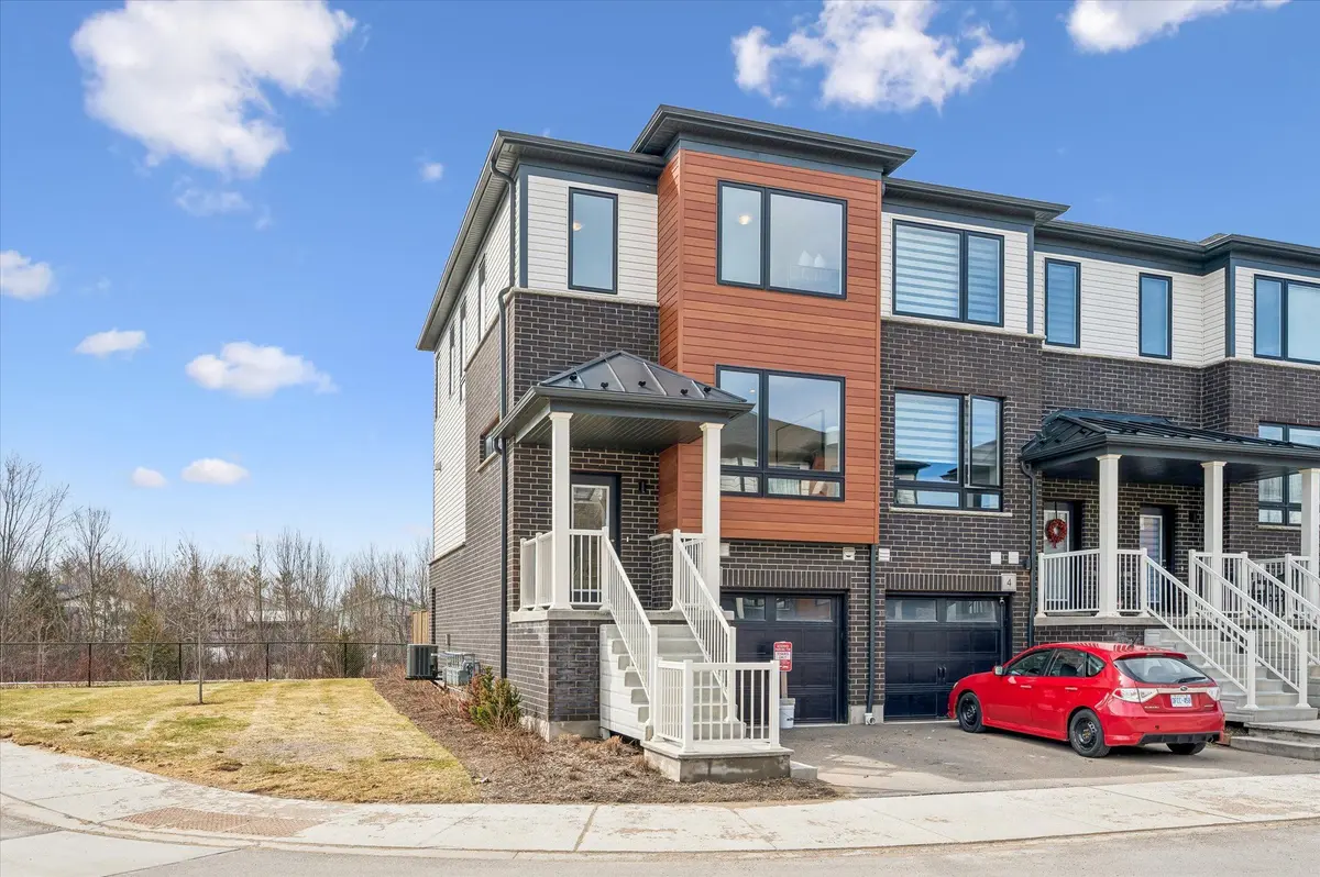 2 Sora LN, Guelph, ON N1E 0T4