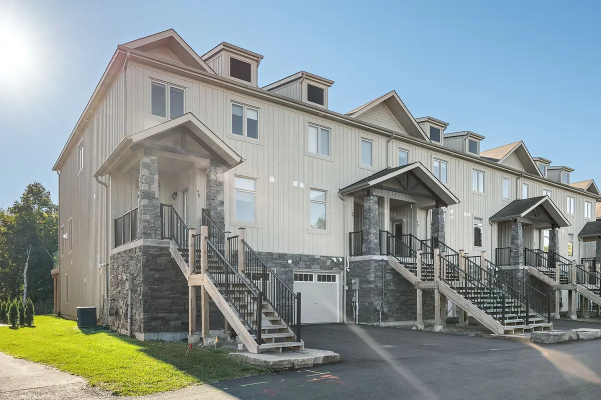 45 Rockmount CRES, Gravenhurst, ON P1P 0A6