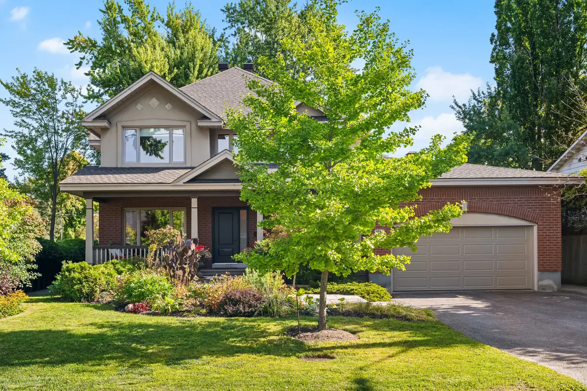 1601 Apeldoorn AVE, Mooneys Bay - Carleton Heights And Area, ON K2C 1V4