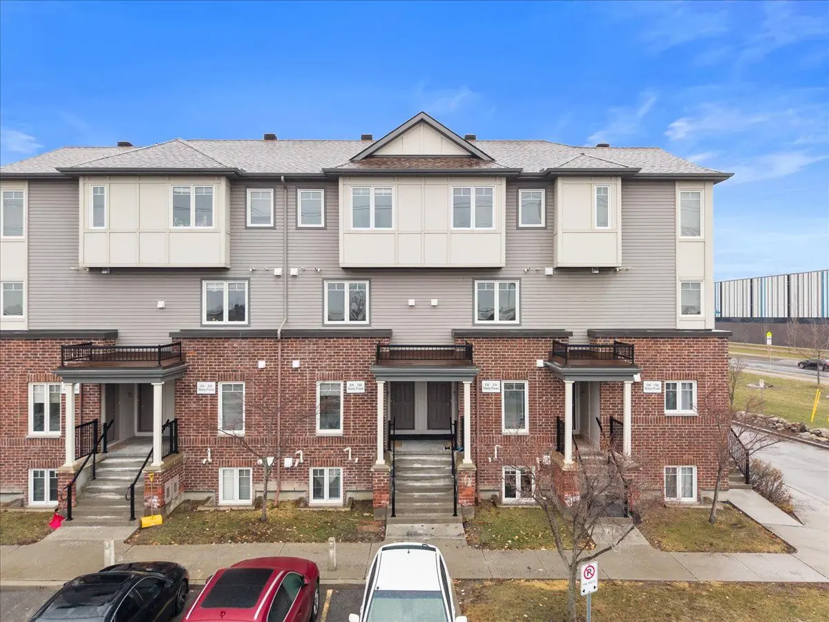 232 Shanly Private, Barrhaven, ON K2J 5X6