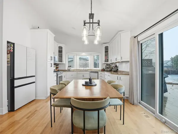 10754 Oxbow Lakeshore DR, White Lake Charter Township, MI 48386