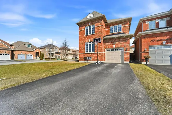 156 Mcdonald CRES, Clarington, ON L1B 1G9