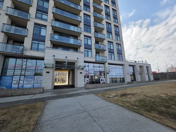 12 Woodstream BLVD #4, Vaughan, ON L4L 8C3