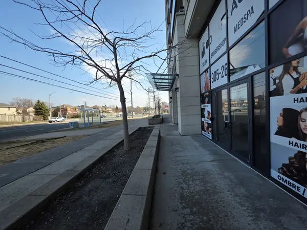 12 Woodstream BLVD #4, Vaughan, ON L4L 8C3