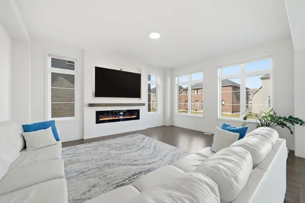 20 Magnolia AVE, Adjala-tosorontio, ON L0G 1W0