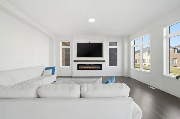 20 Magnolia AVE, Adjala-tosorontio, ON L0G 1W0