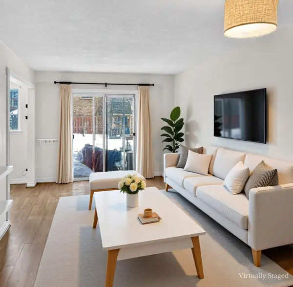 46 Chaucer CRES, Barrie, ON L4N 4T7