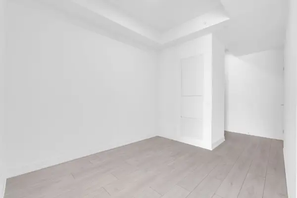 39 Mary ST #1201, Barrie, ON L4N 1S9