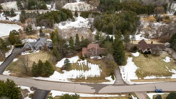 16 Linn RD, Caledon, ON L7E 0N3