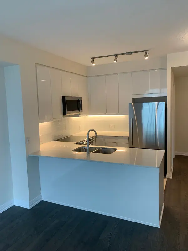 50 Thomas Riley RD #1310, Toronto W08, ON M9B 0C5