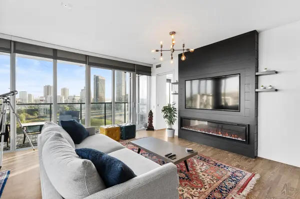 90 Park Lawn RD #1211, Toronto W06, ON M8Y 0B6