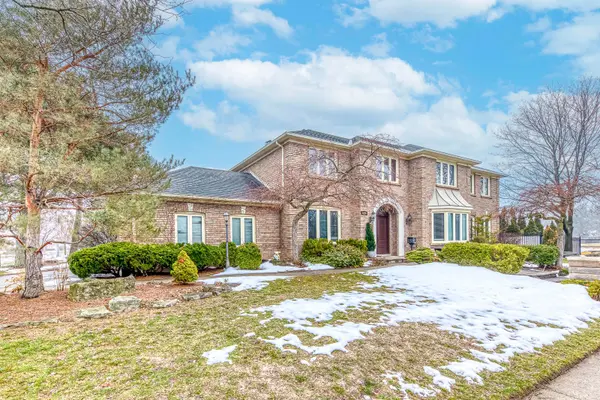 4220 Millcroft Park DR, Burlington, ON L7M 3V5