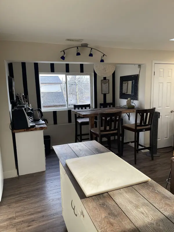 563 Woolwich ST #1, Guelph, ON N1H 3Y4