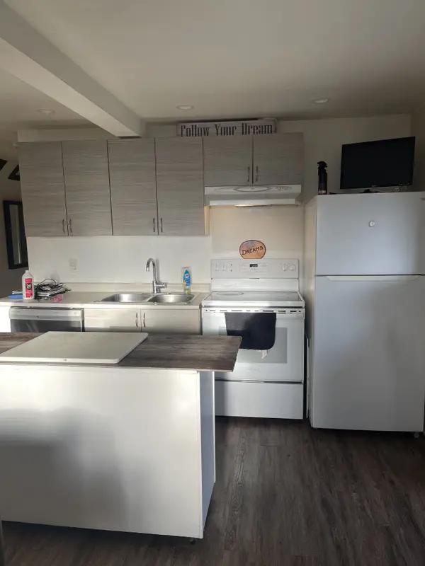 563 Woolwich ST #1, Guelph, ON N1H 3Y4