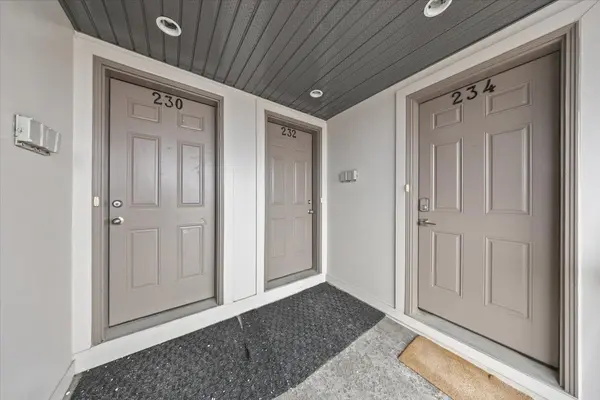 232 Shanly Private, Barrhaven, ON K2J 5X6