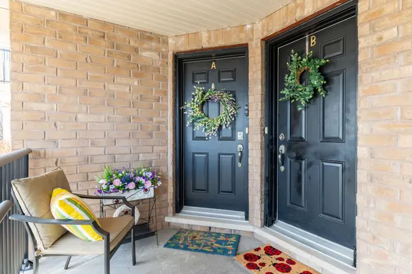 638 Woodlawn RD E #B, Guelph, ON N1E 0K4