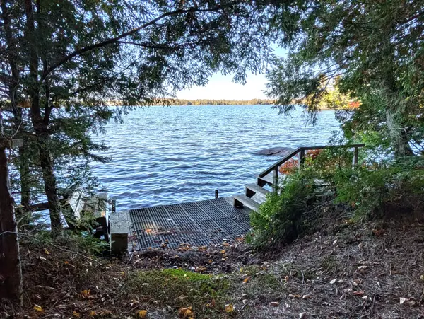 40 Centre RD, Parry Sound Remote Area, ON P0A 1X0