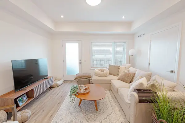 12 Lily LN, Guelph, ON N1L 0R2