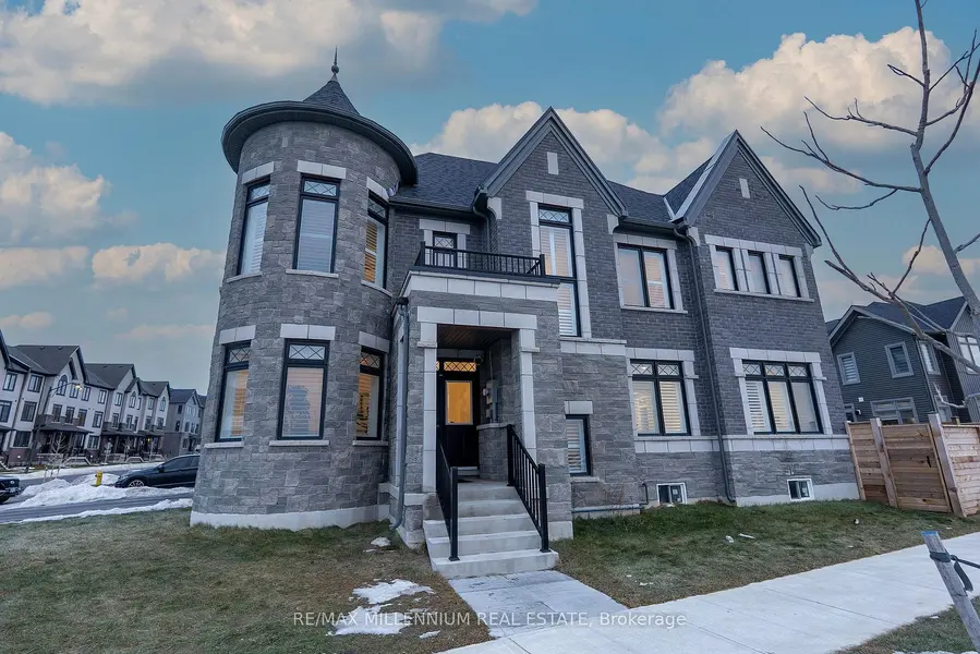 1011 Dyas AVE, Oshawa, ON L1L 0V4