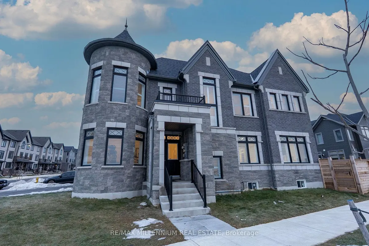 1011 Dyas AVE, Oshawa, ON L1L 0V4