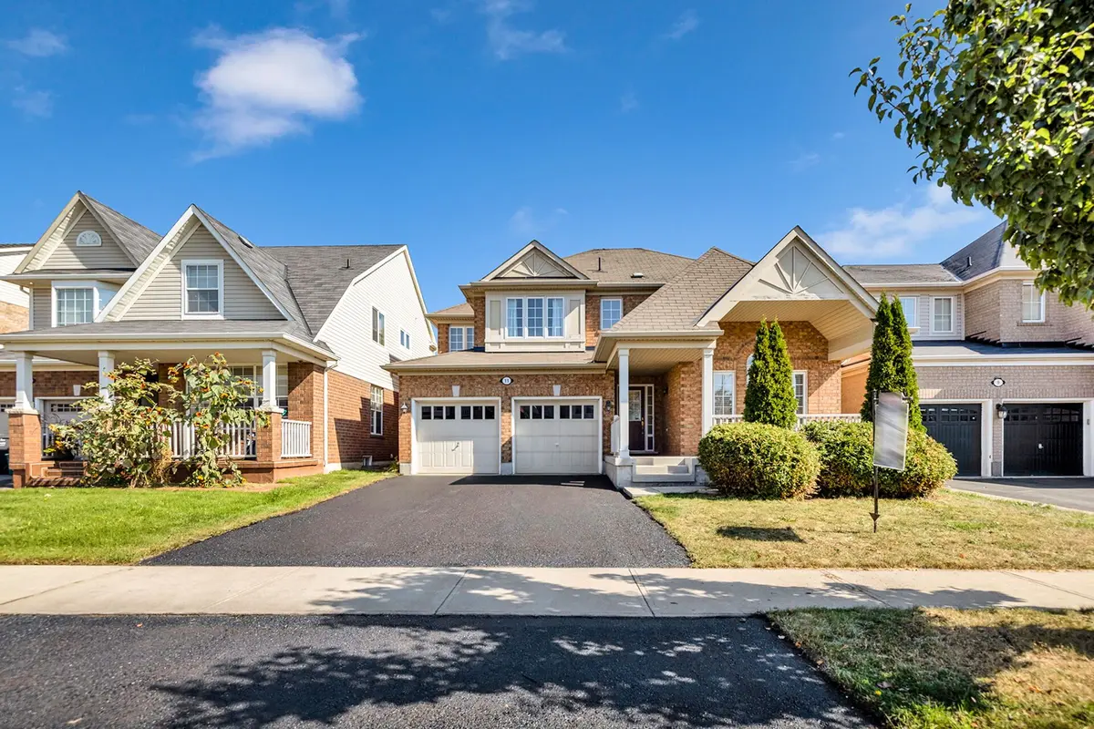 11 Bonavista DR, Brampton, ON L6X 0N2
