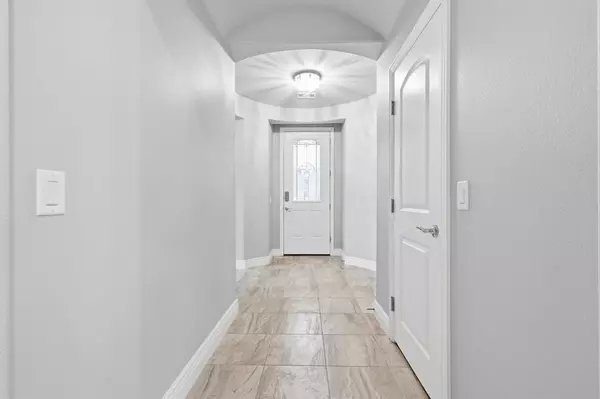 Denton, TX 76207,8813 Basanite Avenue