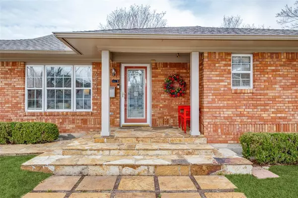 Dallas, TX 75214,6463 Highgate Lane