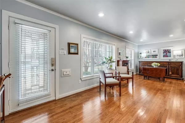 Dallas, TX 75214,6463 Highgate Lane