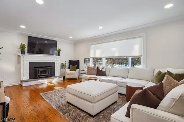 1 Briarcliff Rd, Morris Plains Boro, NJ 07950