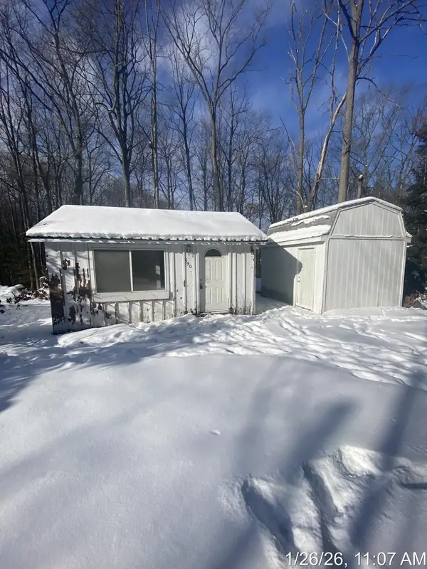 590 Wilson RD, Harrison, MI 48625