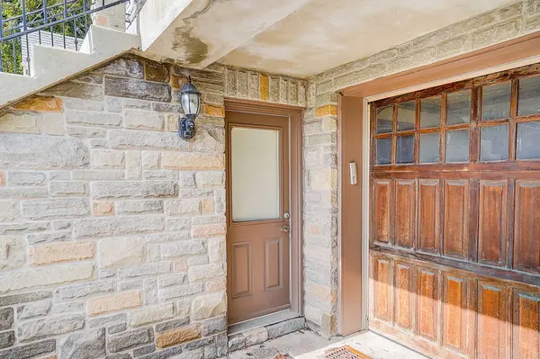 546 Melrose AVE, Toronto C04, ON M5M 2A3