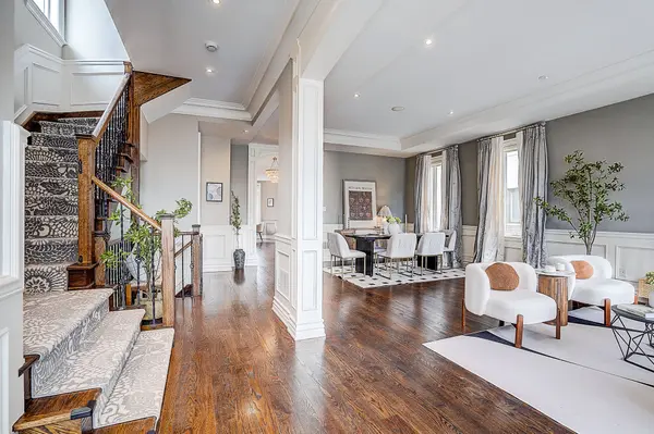 546 Melrose AVE, Toronto C04, ON M5M 2A3