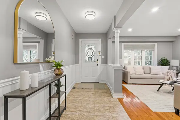 1044 Langford ST, Oshawa, ON L1K 2W1