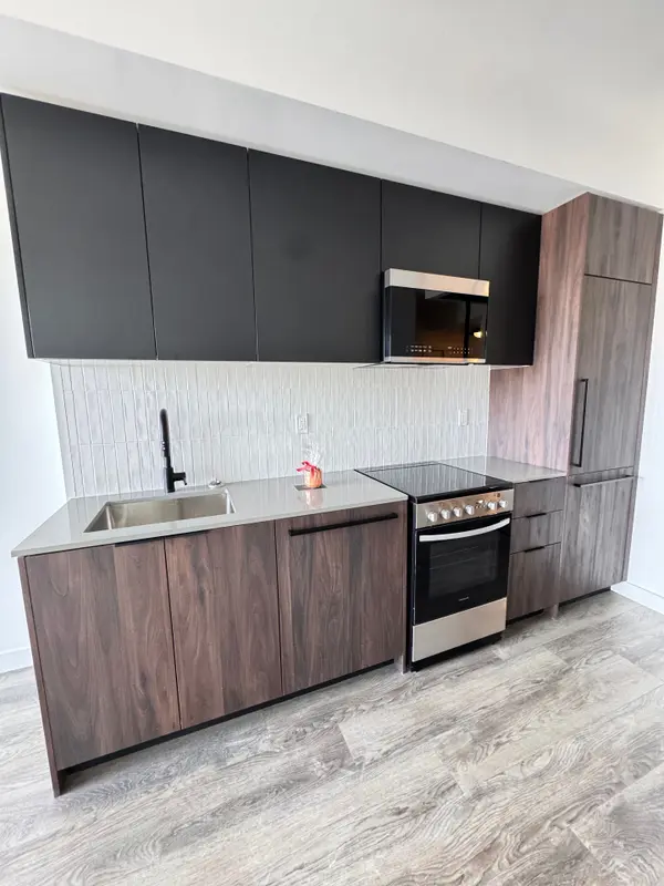 1635 Military TRL #220, Toronto E10, ON M1C 1B2