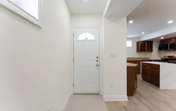 536 Highcliffe DR, Vaughan, ON L4J 8L4