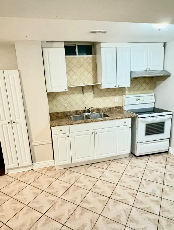 41 Sequoia RD #Bsmt, Vaughan, ON L4H 1W6