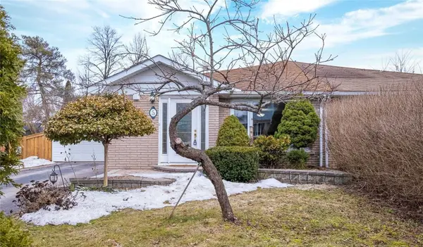 5 Mcdonald DR #BSMT, Aurora, ON L4G 2T4