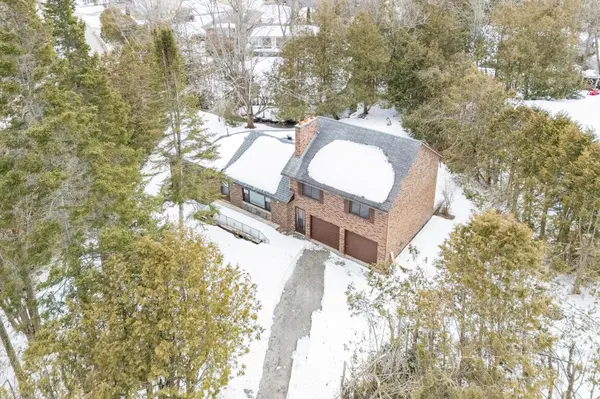 9 Yvonne CRES, Oro-medonte, ON L0L 1T0