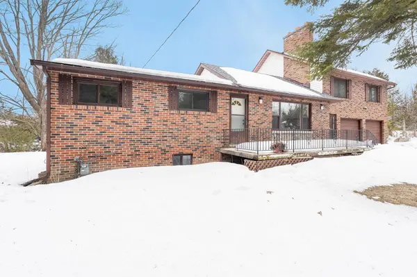 9 Yvonne CRES, Oro-medonte, ON L0L 1T0