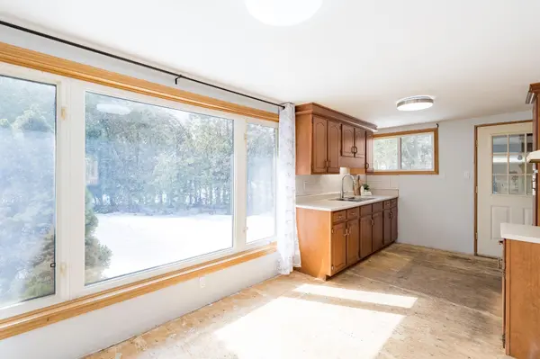 9 Yvonne CRES, Oro-medonte, ON L0L 1T0