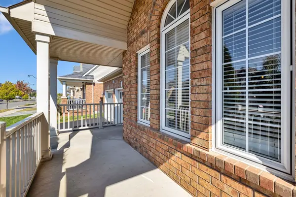 11 Bonavista DR, Brampton, ON L6X 0N2