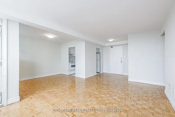 1442 Lawrence AVE W #816, Toronto W04, ON M6L 1B2