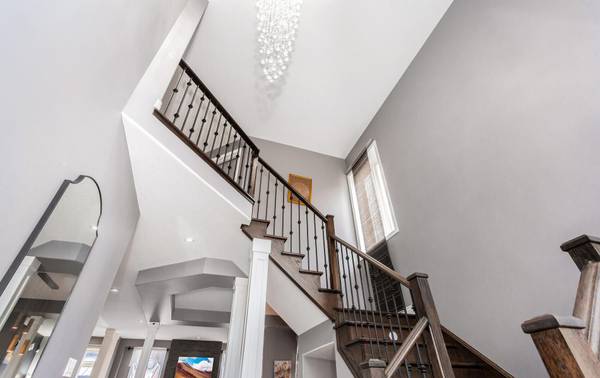 31 Rianna CT, Hamilton, ON L9B 0G3