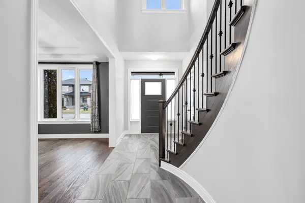 110 Talos CIR, Stittsville - Munster - Richmond, ON K0A 2Z0