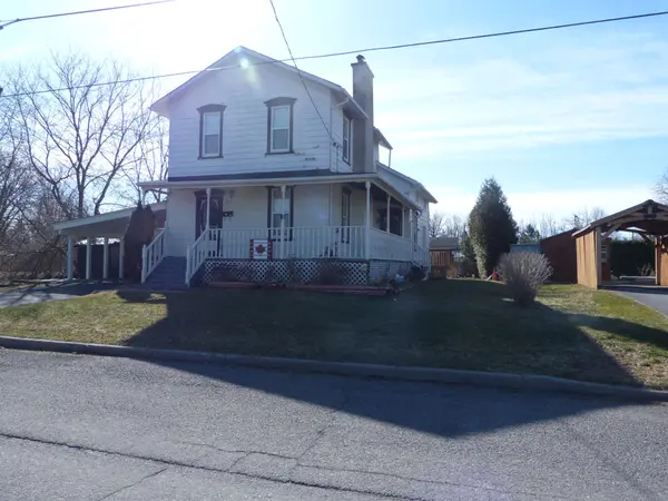 453 May ST, North Dundas, ON K0C 2K0