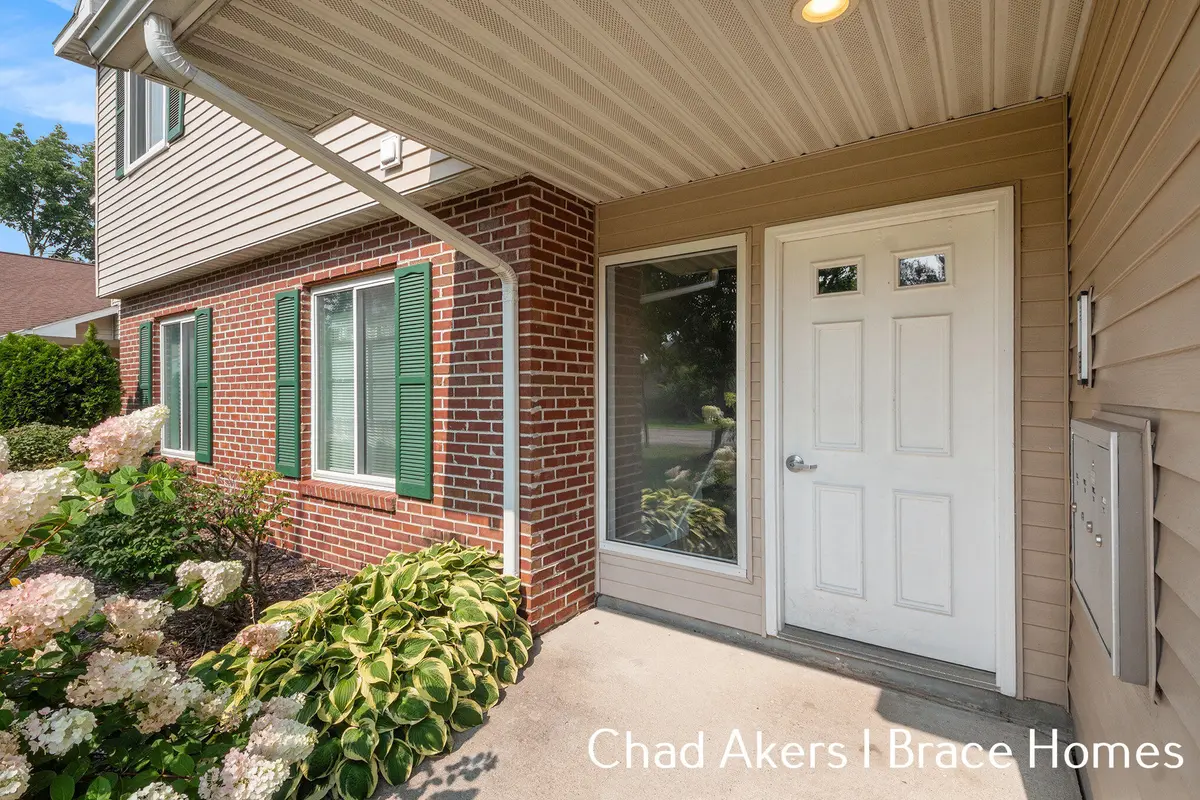 3100 Windcrest CT NE, Grand Rapids Twp, MI 49525