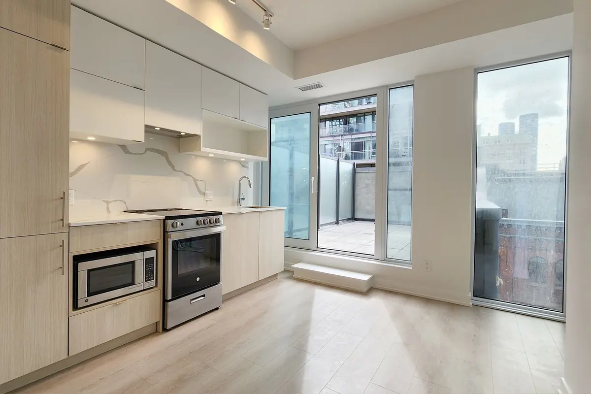 100 Queen ST E #608, Toronto C08, ON M5C 0B5