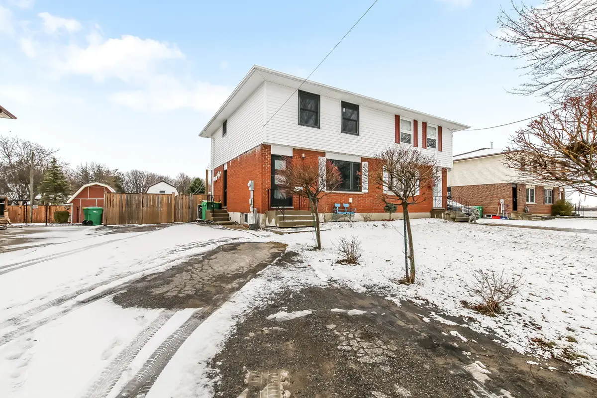 111B Symes ST, Southwest Middlesex, ON N0L 1M0