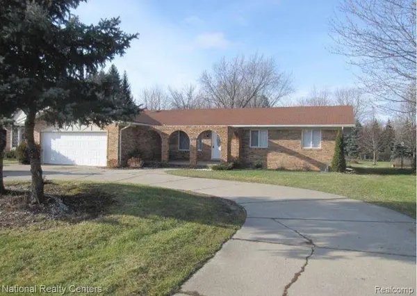37625 RYAN RD, Sterling Heights, MI 48310