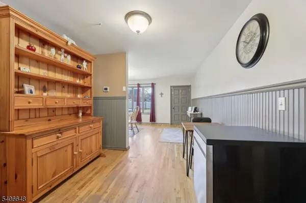 933 Mccandless Pl, Linden City, NJ 07036